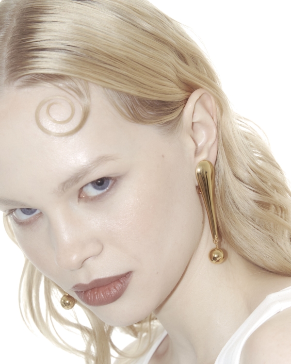 Добавим акцентов: 30 нарядных украшений, которые захочется