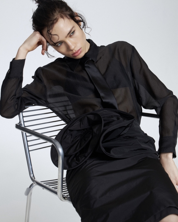 Как выглядеть стильно на новогоднем корпоративе 2025?