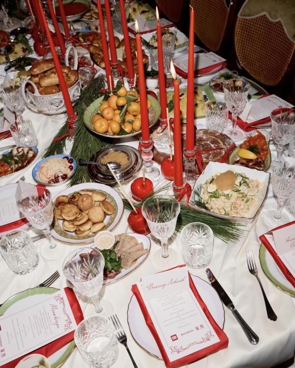 Оливье, красные косы и пустой ГУМ. Как