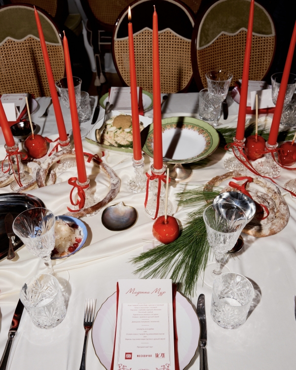 Оливье, красные косы и пустой ГУМ. Как