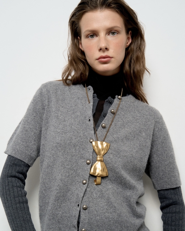 Добавим акцентов: 30 нарядных украшений, которые захочется