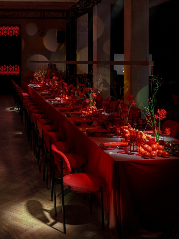 Тотальный красный, развалы урожая и лыковые косы: