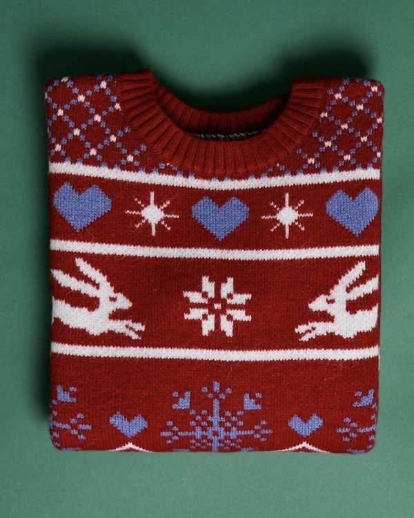 Где купить забавный новогодний свитер?