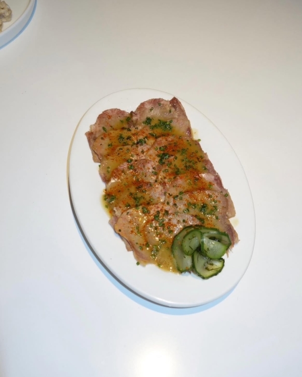 «Оливье», «Шуба» и икра: 10 ресторанов Москвы