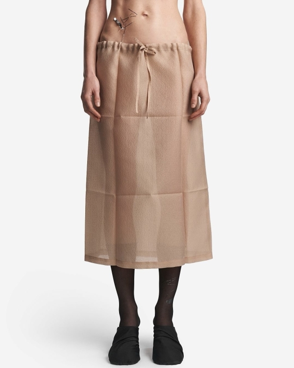 Как выглядеть стильно на новогоднем корпоративе 2025?