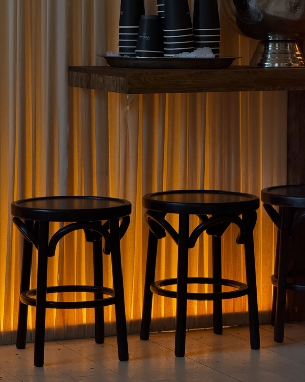 «Оливье», «Шуба» и икра: 10 ресторанов Москвы