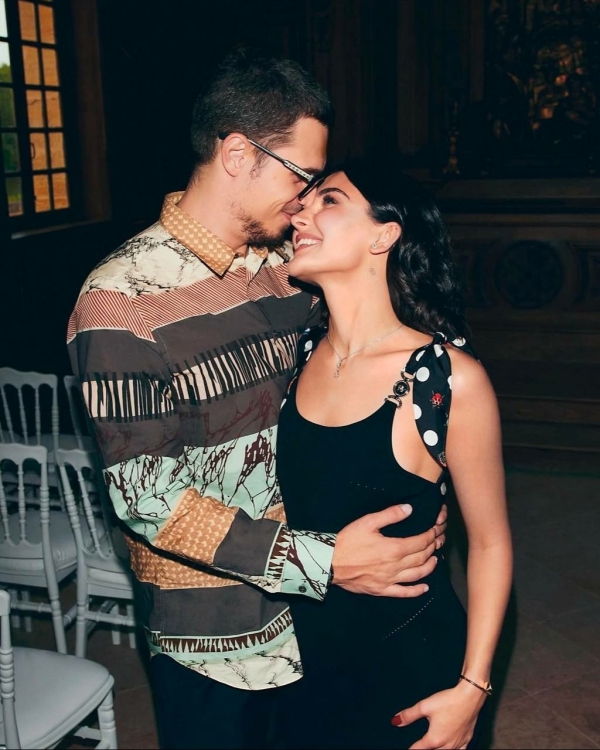 Дина Саева впервые поделилась совместными фотографиями с