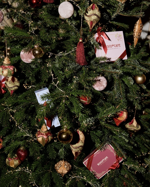 Оливье, красные косы и пустой ГУМ. Как