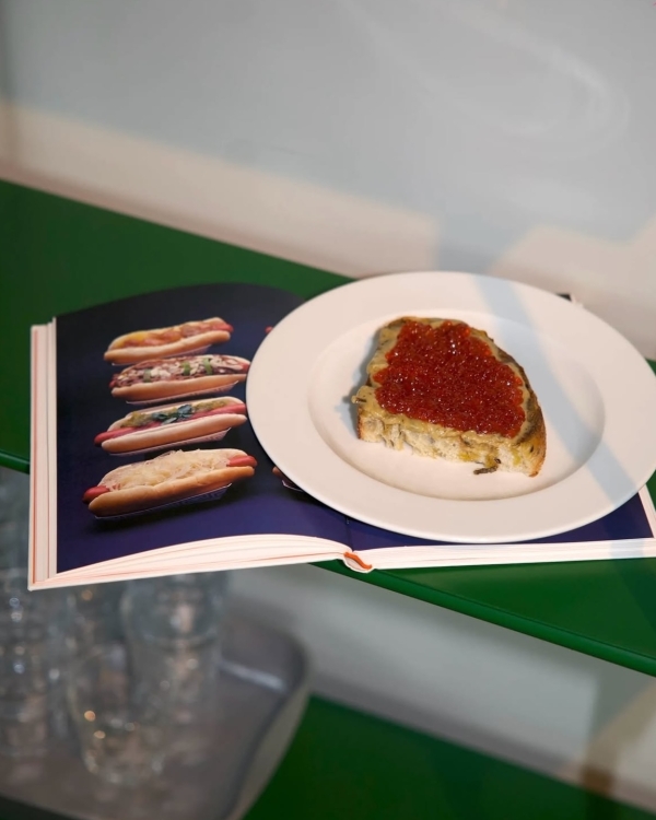 «Оливье», «Шуба» и икра: 10 ресторанов Москвы