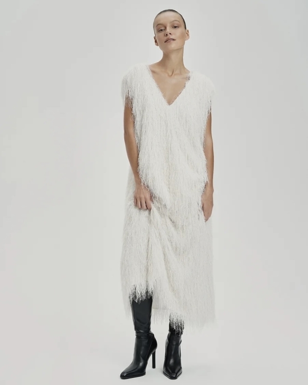 Как выглядеть стильно на новогоднем корпоративе 2025?