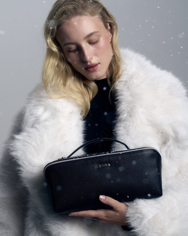 Едва знакомы: 20 новогодних подарков, которые придутся