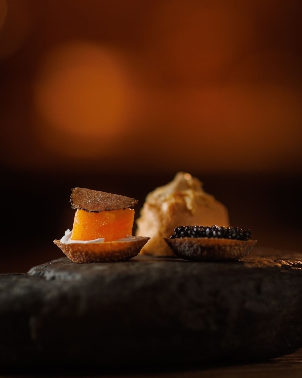 Танцуют все! Где устроить корпоратив для небольшой