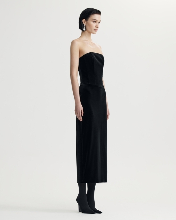 Без черного платья не обойтись. Выбираем идеальные