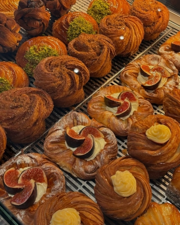 Амфитеатр в «ГЭС-2», библиотека на Чистых прудах