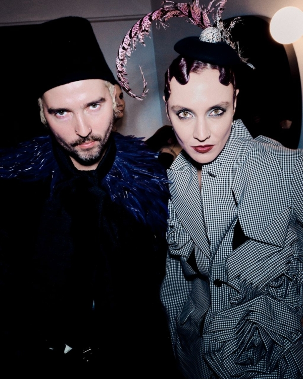 Дресс-код — сюрреализм? На балу у Sorelle