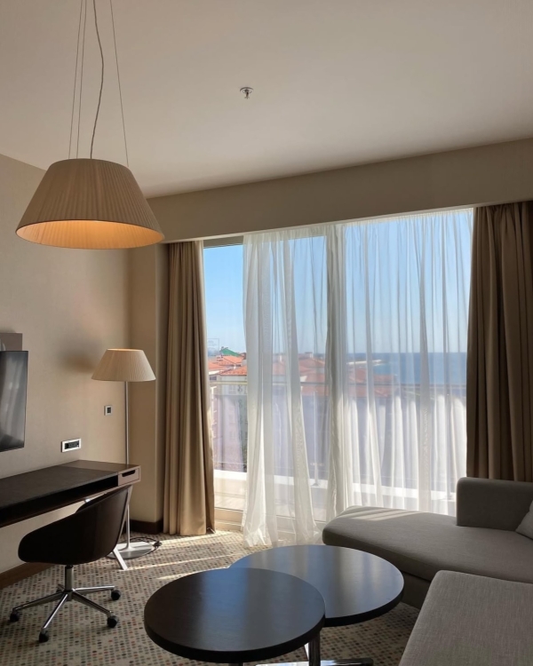 Танцуют все! Где устроить корпоратив для небольшой