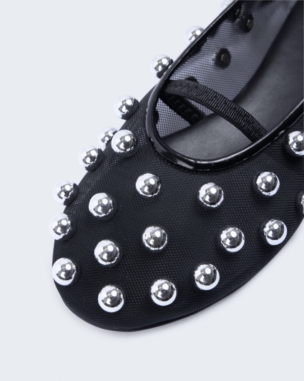 Шик и блеск! Выбираем нарядные туфли для