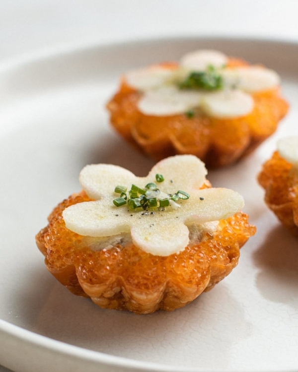 «Оливье», «Шуба» и икра: 10 ресторанов Москвы