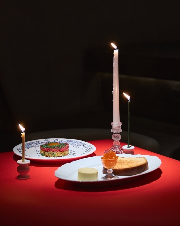 «Оливье», «Шуба» и икра: 10 ресторанов Москвы