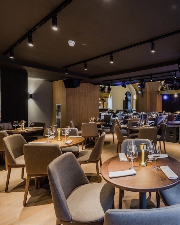 Пока часы двенадцать бьют. Новогодние программы 2025