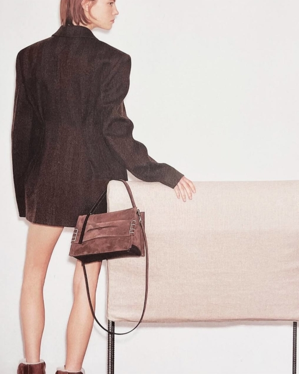 Mocha Mousse — цвет 2025 года по