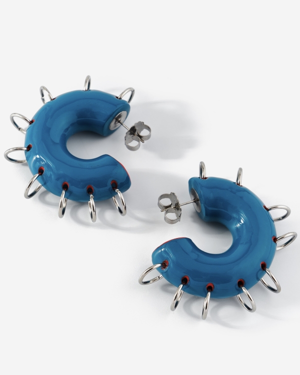 Добавим акцентов: 30 нарядных украшений, которые захочется