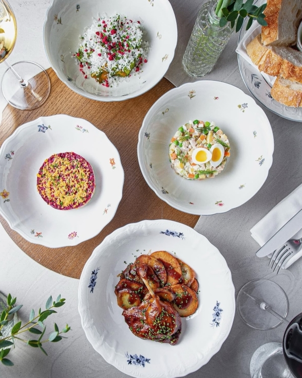 «Оливье», «Шуба» и икра: 10 ресторанов Москвы