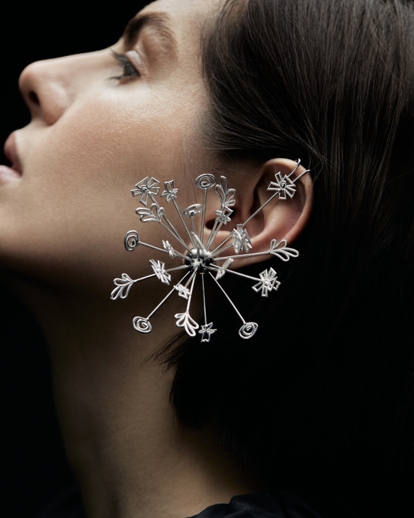 Добавим акцентов: 30 нарядных украшений, которые захочется