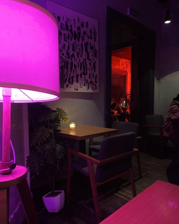 Праздничное лото в «Переделкине», Guilty pleasure в