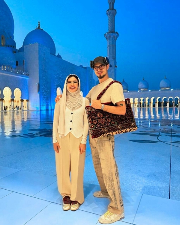 Дина Саева впервые поделилась совместными фотографиями с