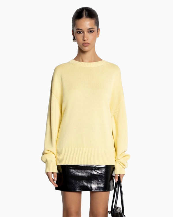 Не только белый: собираем гардероб в модных