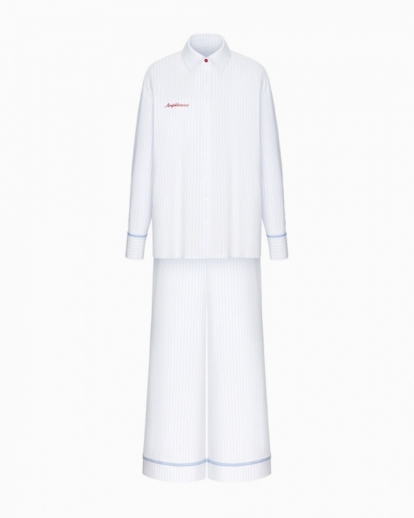 Пижамы, комбинации и даже корсеты. В чем