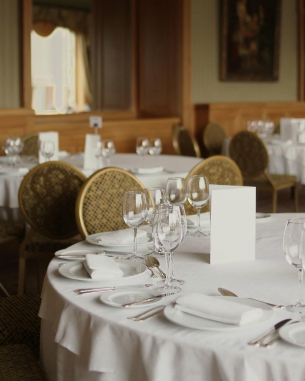 Новогодняя программа 2026 в лучших отелях Москвы