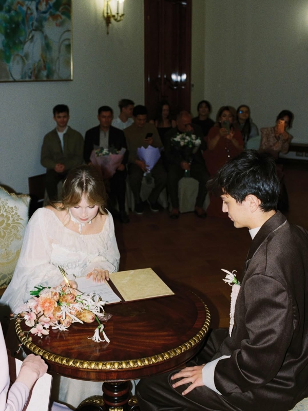 Певец Акмаль и Александра Куртова поженились