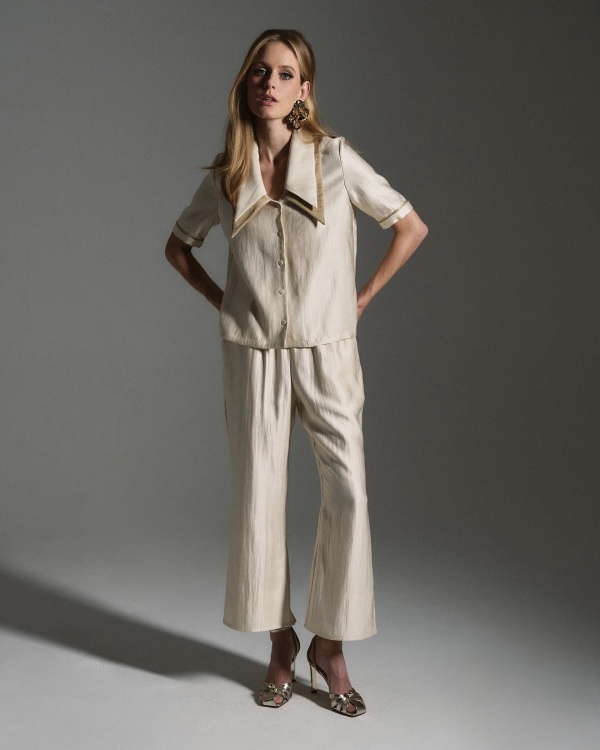 Пижамы, комбинации и даже корсеты. В чем