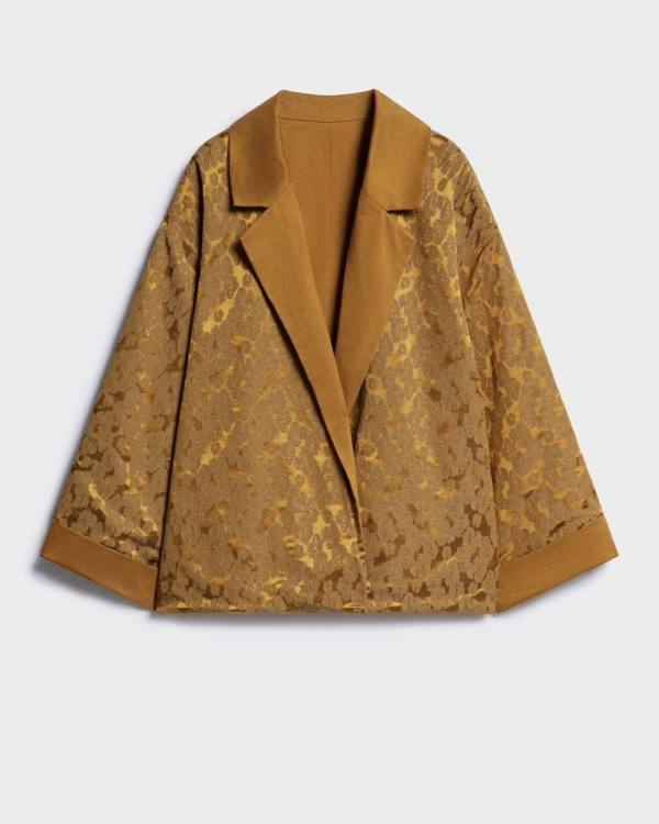 Золотой — еще один цвет Нового года