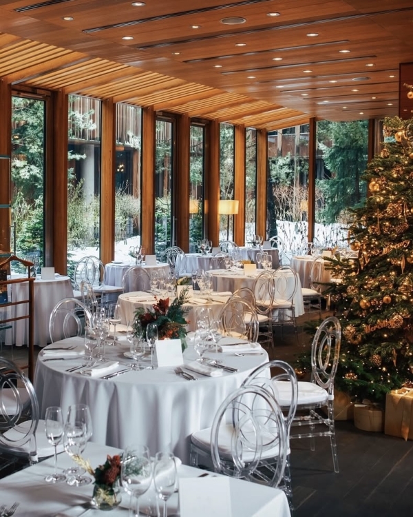 Новогодняя программа 2026 в лучших отелях Москвы