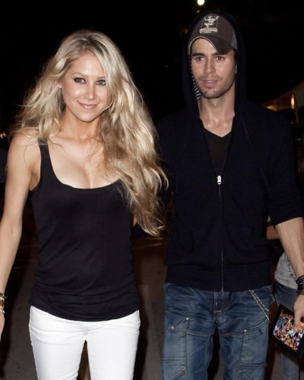 Анна Курникова и Энрике Иглесиас стали родителями