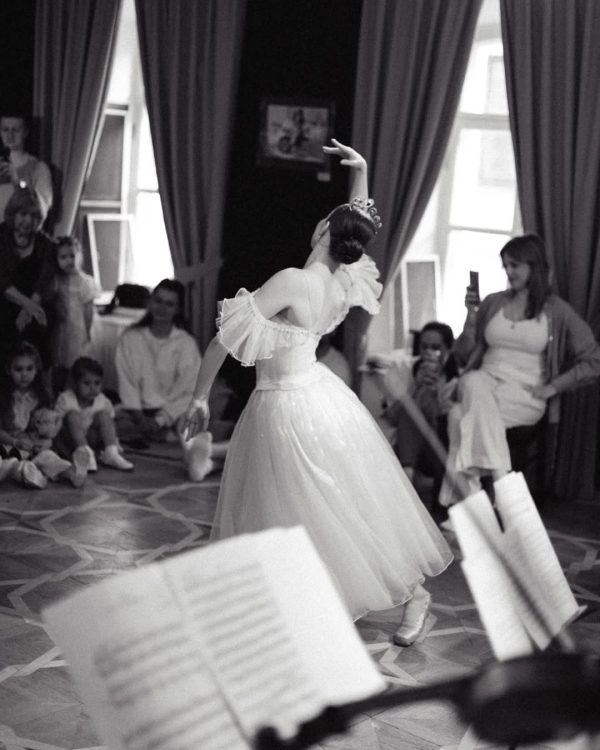 Мамы оценят. Самые эстетичные детские елки Москвы