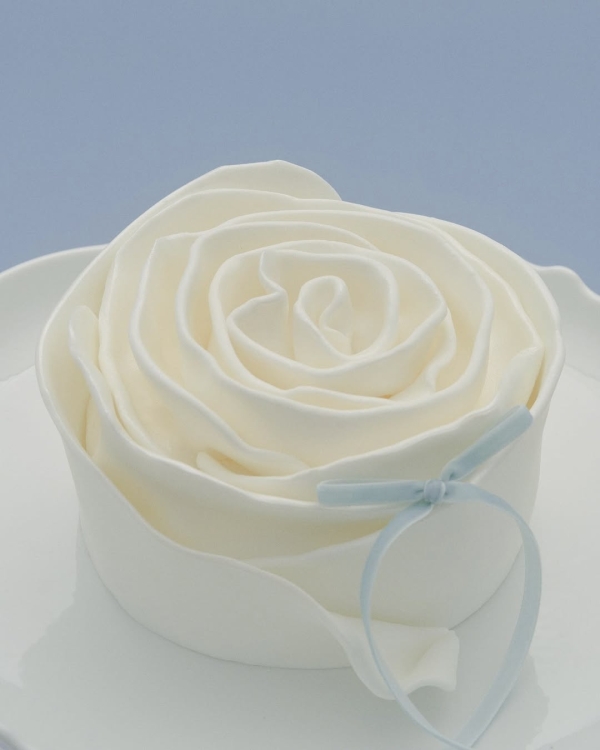 Cloud Dancer — цвет 2026 года по