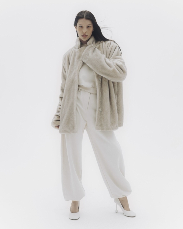 Что надеть со свадебным платьем зимой, чтобы