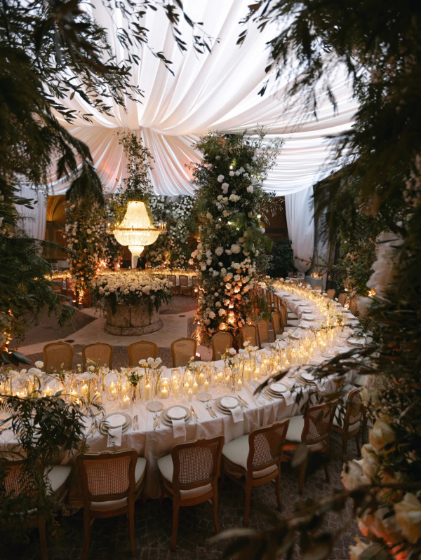 Конор Макгрегор опубликовал фото со свадьбы