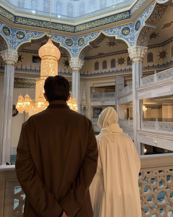 Певец Акмаль и Александра Куртова поженились