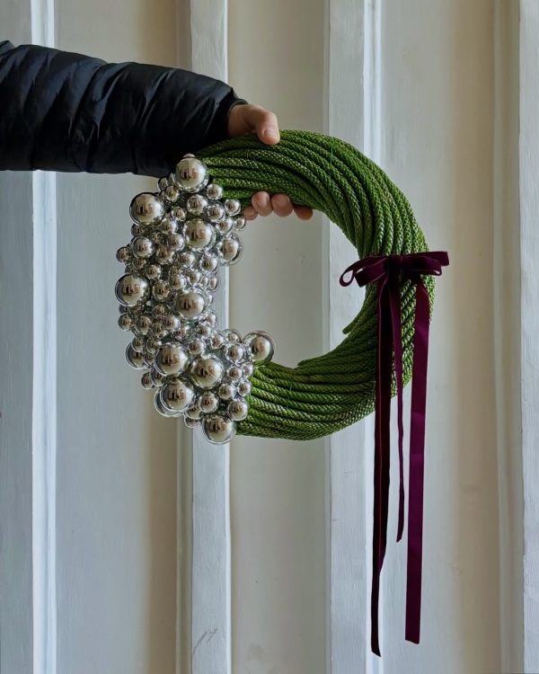 30 вдохновляющих референсов для новогоднего венка —