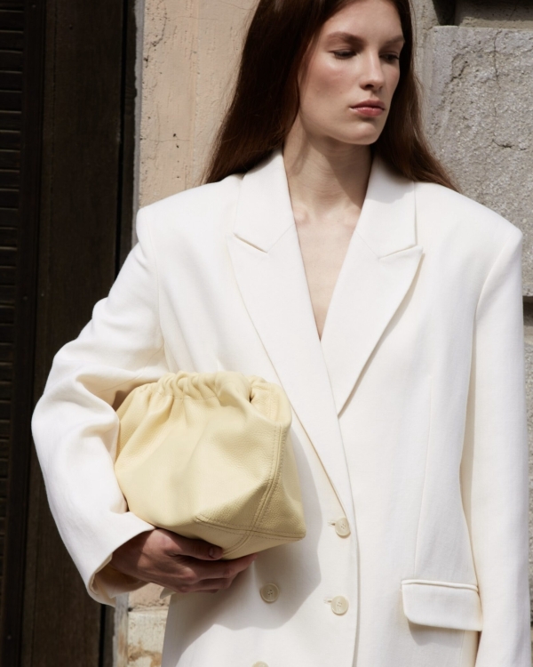 Идеальные для пуховика, красивые, большие. Это всё