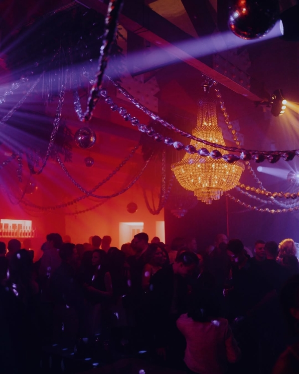 Новогодние вечеринки в барах Москвы