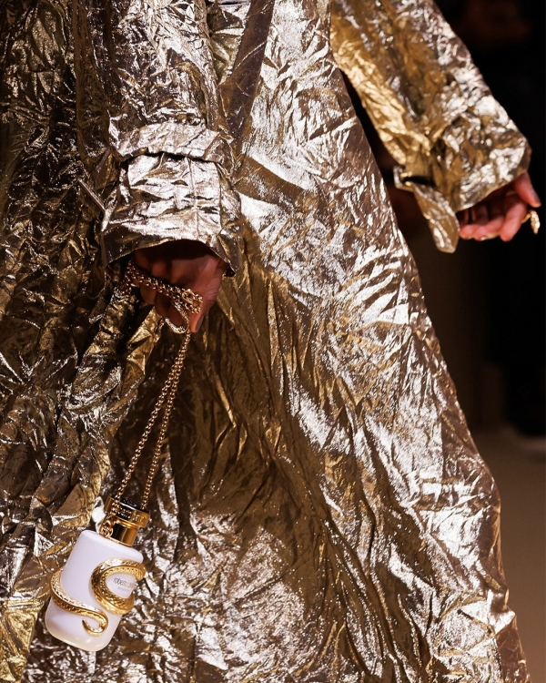 Какие цвета носить для привлечения денег, удачи