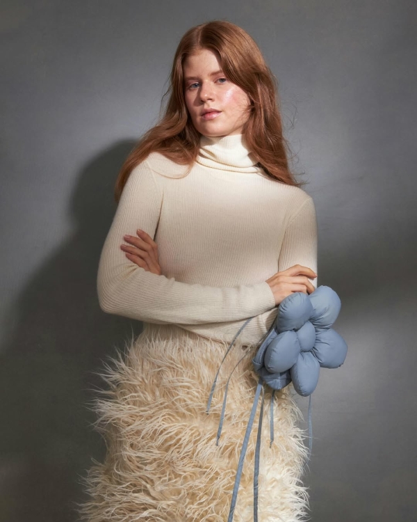 Идеальные для пуховика, красивые, большие. Это всё