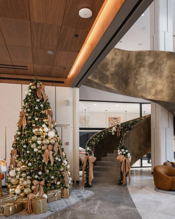 Новогодняя программа 2026 в лучших отелях Москвы