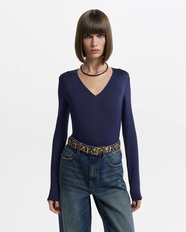 Не только белый: собираем гардероб в модных